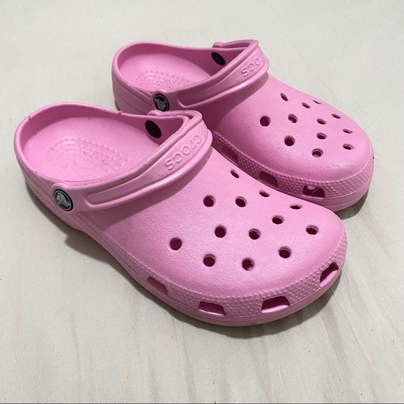 CROCS Shoes - Pink CROCS Size M 7 W 9